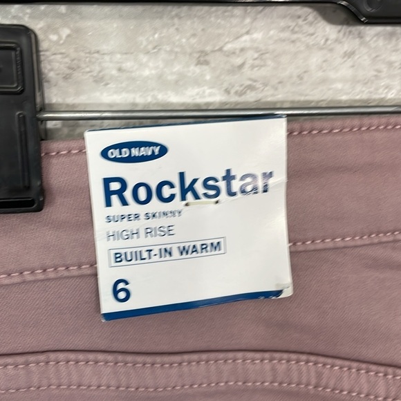 Old Navy Rockstar Super Skinny Jeans - Picture 4 of 8